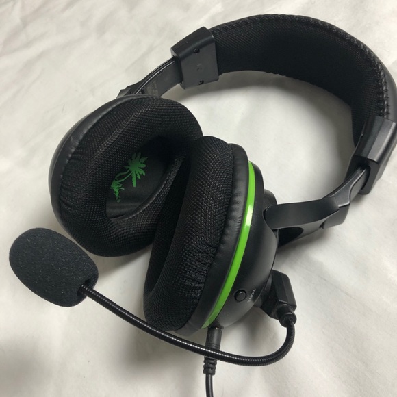 TurtleBeach Xbox Wireless Headphones - Picture 2 of 5